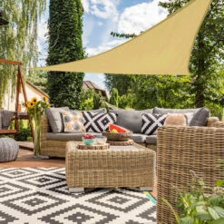 Plein Air Camping Magasin -Plein Air Camping Magasin aktive garden uv50 store triangulaire couleur creme 1