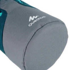 Quechua Housse Isotherme Pour Gourde Randonnée 1,2 à 1,5 Litre Gris/bleu 7 Quechua Housse Isotherme Pour Gourde Randonnée 1,2 à 1,5 Litre Gris/bleu -Plein Air Camping Magasin housse isotherme pour gourde randonnee 12 a 15 litre grisbleu 2